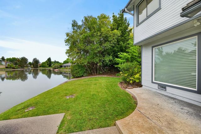 736 Shoreside Dr, Sacramento, CA 95831
