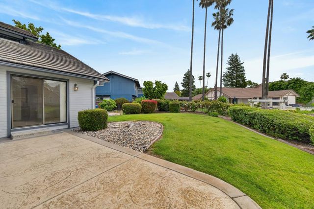 736 Shoreside Dr, Sacramento, CA 95831