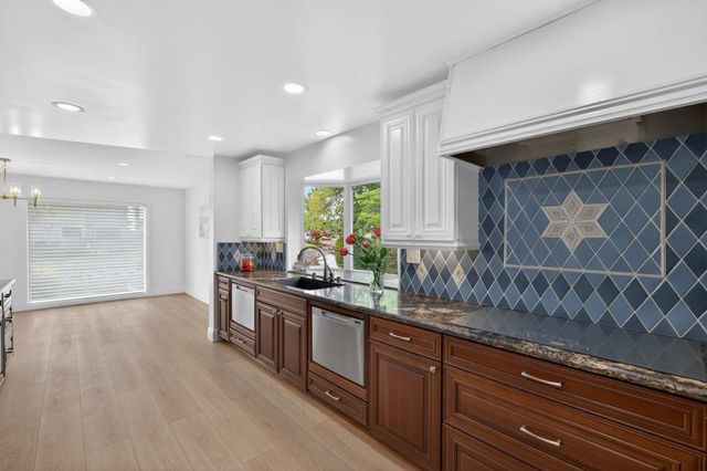 736 Shoreside Dr, Sacramento, CA 95831