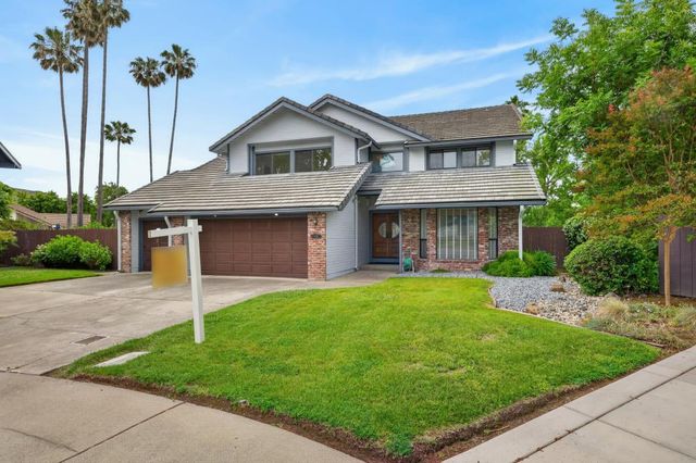 736 Shoreside Dr, Sacramento, CA 95831