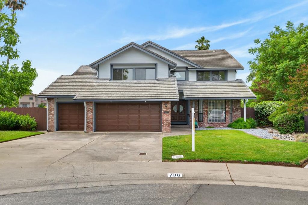 736 Shoreside Dr, Sacramento, CA 95831