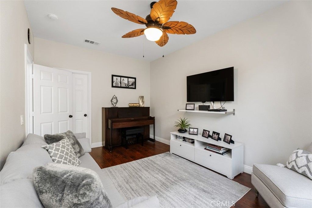 Image 12 of property listing at 6 Coffeeberry Court, Coto De Caza, CA 92679