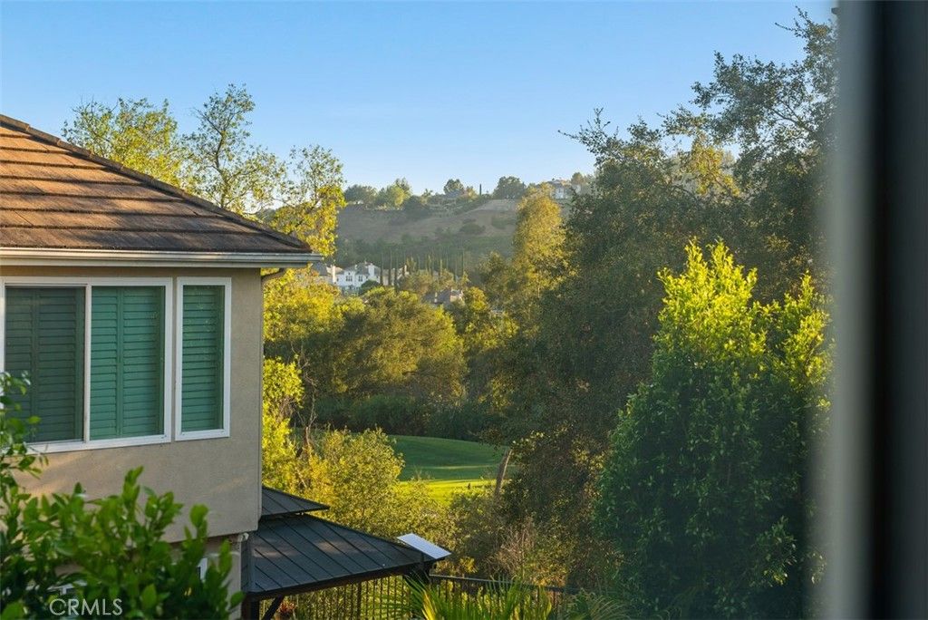 Image 18 of property listing at 6 Coffeeberry Court, Coto De Caza, CA 92679