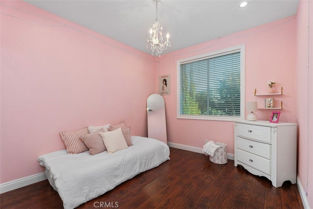 Image 20 of property listing at 6 Coffeeberry Court, Coto De Caza, CA 92679