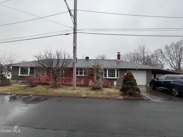 1911 Golf Avenue, Schenectady, NY 12308
