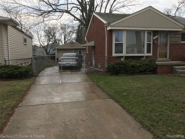 729 Cleophus Parkway, Lincoln Park, MI 48146