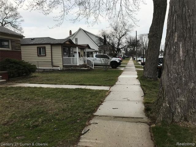 729 Cleophus Parkway, Lincoln Park, MI 48146