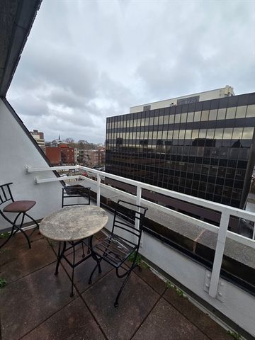 950 Massachusetts Ave PH1, Cambridge, MA 02139