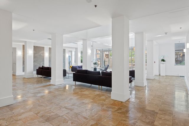 950 Massachusetts Ave PH1, Cambridge, MA 02139