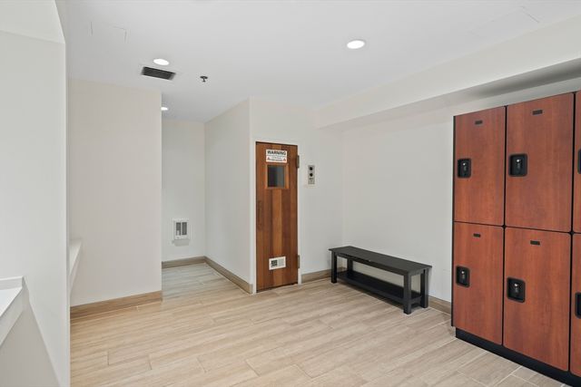 950 Massachusetts Ave PH1, Cambridge, MA 02139