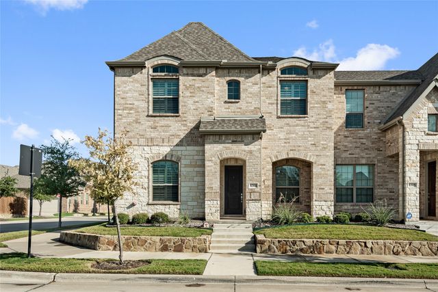 8301 Cotton Belt Lane, North Richland Hills, TX 76182