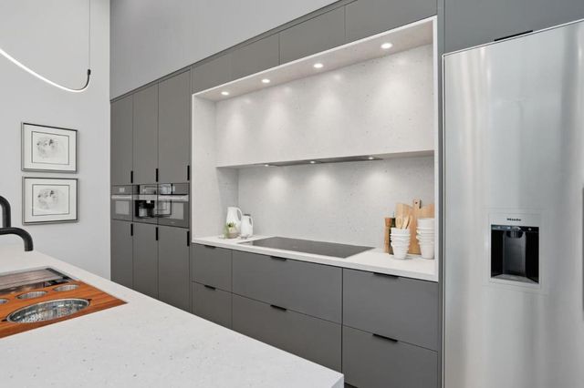 90 Crescent Drive, Palo Alto, CA 94301