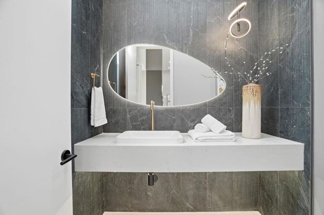 90 Crescent Drive, Palo Alto, CA 94301