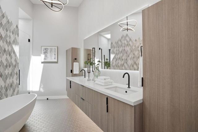 90 Crescent Drive, Palo Alto, CA 94301