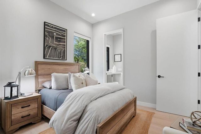 90 Crescent Drive, Palo Alto, CA 94301