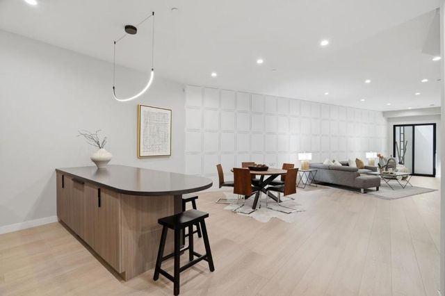 90 Crescent Drive, Palo Alto, CA 94301