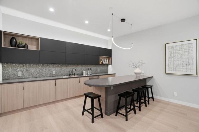 90 Crescent Drive, Palo Alto, CA 94301