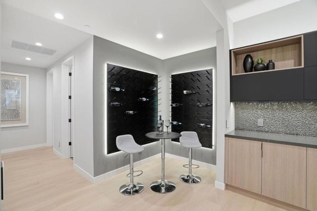 90 Crescent Drive, Palo Alto, CA 94301