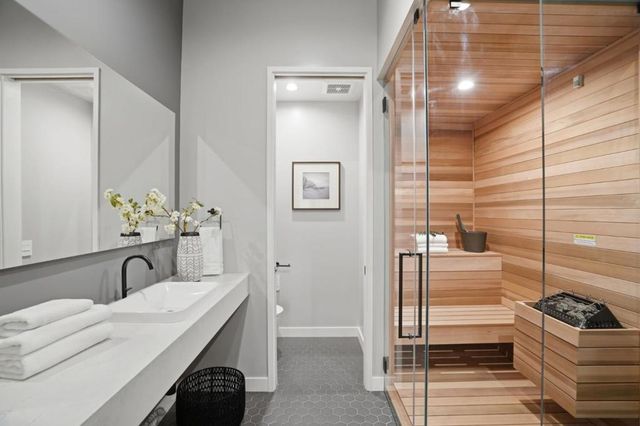 90 Crescent Drive, Palo Alto, CA 94301