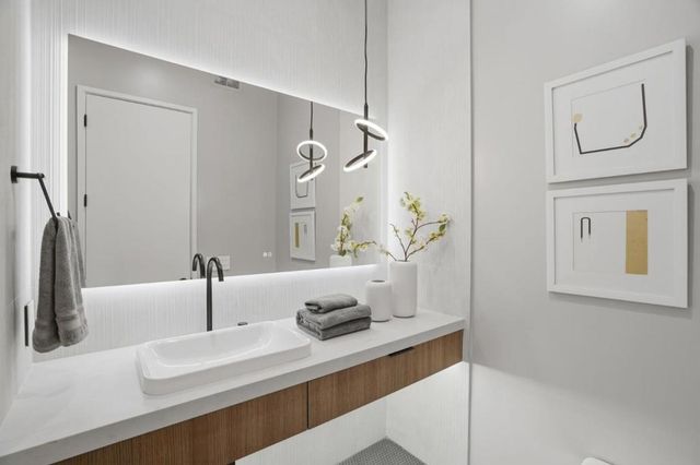 90 Crescent Drive, Palo Alto, CA 94301