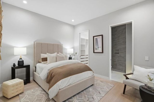 90 Crescent Drive, Palo Alto, CA 94301