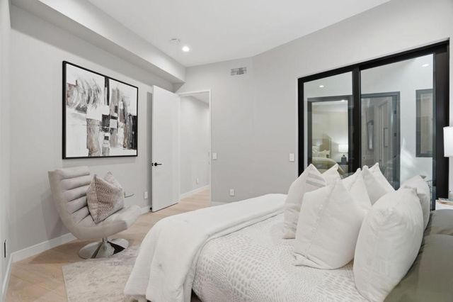 90 Crescent Drive, Palo Alto, CA 94301