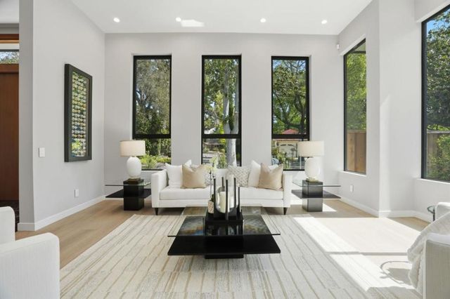 90 Crescent Drive, Palo Alto, CA 94301