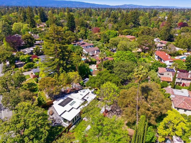 90 Crescent Drive, Palo Alto, CA 94301