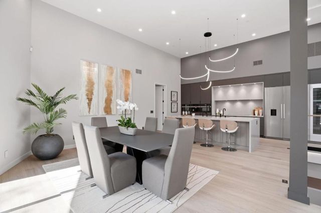 90 Crescent Drive, Palo Alto, CA 94301