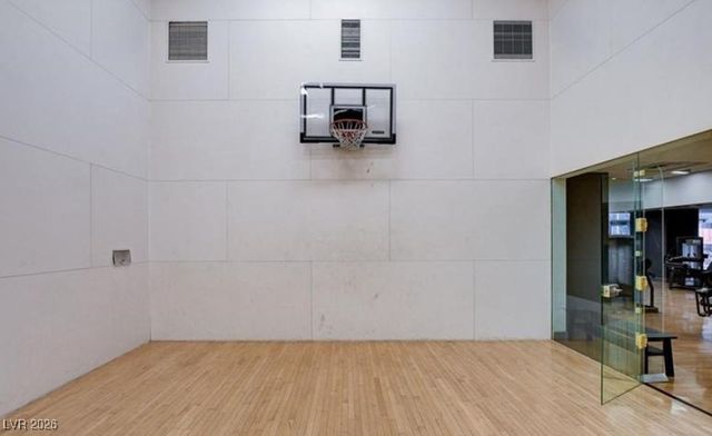 4535 Dean Martin Drive 107, Las Vegas, NV 89103