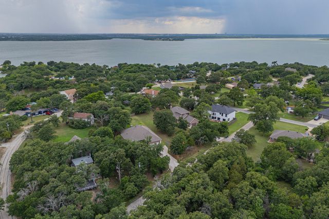 563 Valley Drive, Oak Point, TX 75068