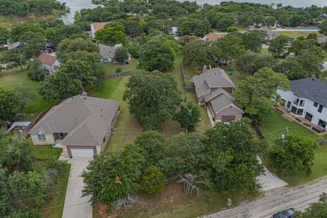 563 Valley Drive, Oak Point, TX 75068