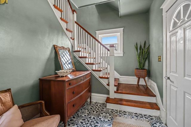 819 E Loomis Street, Ludington, MI 49431