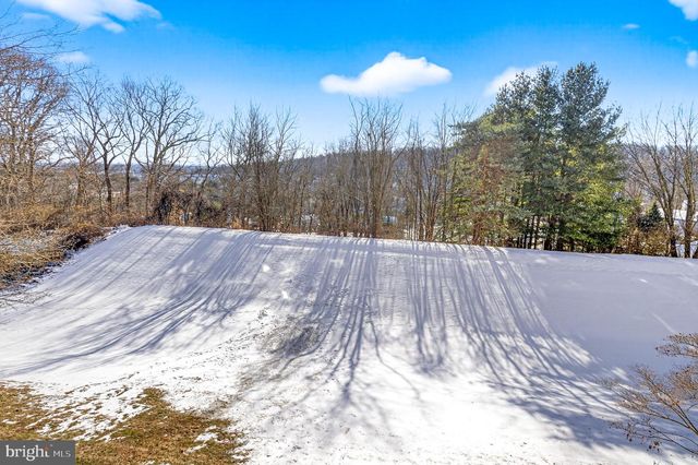 123 PINNACLE POINT DR, Lancaster, PA 17601