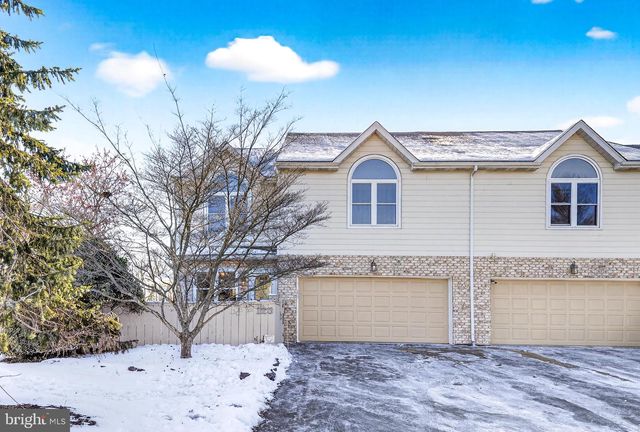 123 PINNACLE POINT DR, Lancaster, PA 17601