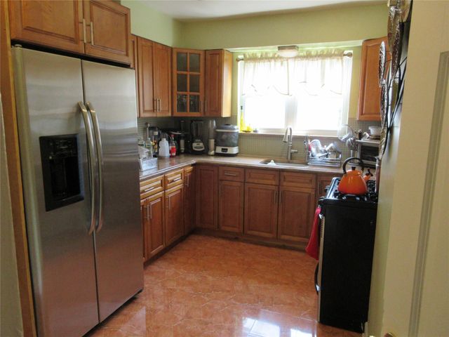 3922 Ely Avenue, Bronx, NY 10466