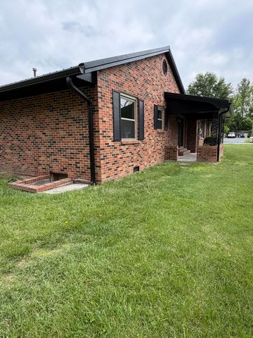 105 Geneva Avenue, Irvine, KY 40336