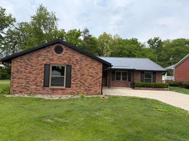 105 Geneva Avenue, Irvine, KY 40336