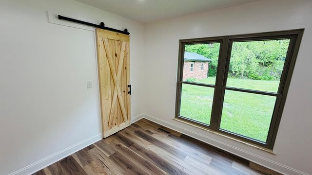 105 Geneva Avenue, Irvine, KY 40336