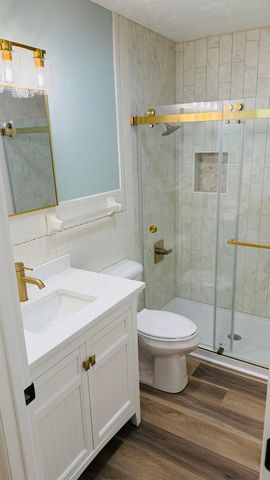 105 Geneva Avenue, Irvine, KY 40336
