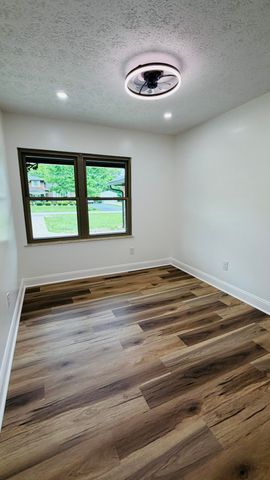 105 Geneva Avenue, Irvine, KY 40336
