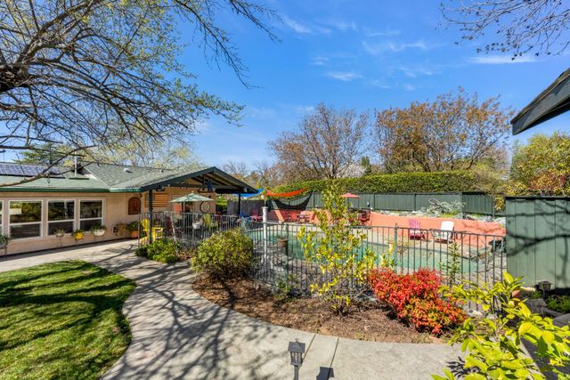 4015 Bonanza Way, Loomis, CA 95650