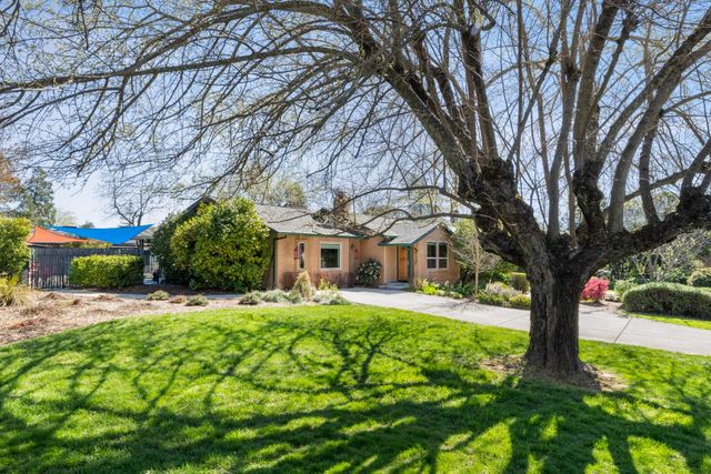 4015 Bonanza Way, Loomis, CA 95650