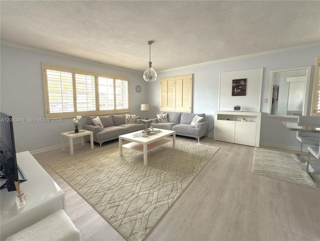 2340 NE 9th Street 210, Fort Lauderdale, FL 33304
