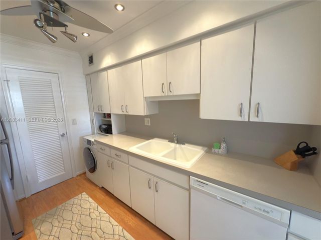 2340 NE 9th Street 210, Fort Lauderdale, FL 33304
