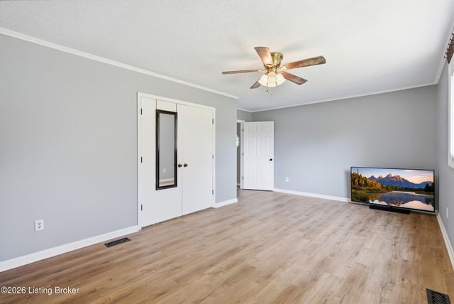2009 Lonesome Hollow Rd, Louisville, KY 40272