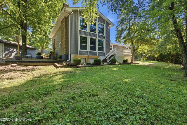 2009 Lonesome Hollow Rd, Louisville, KY 40272