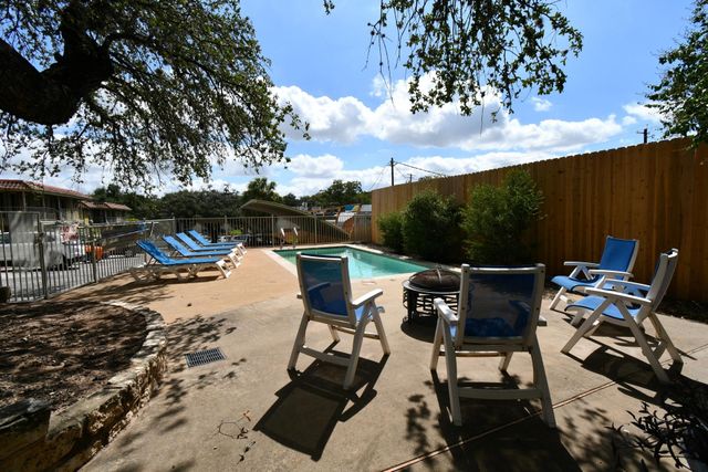 2302 East Side DR 6, Austin, TX 78704
