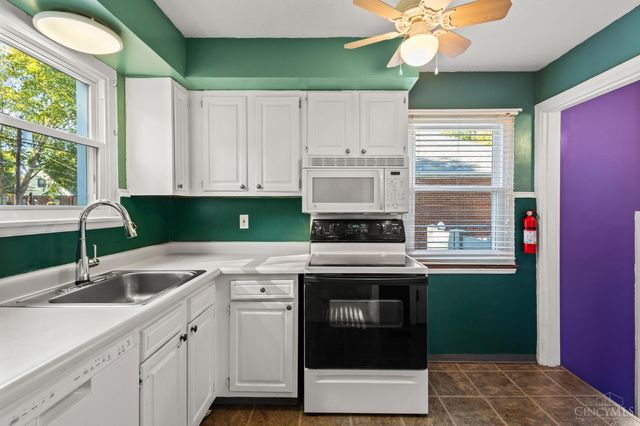 3828 St Johns Terrace, Deer Park, OH 45236