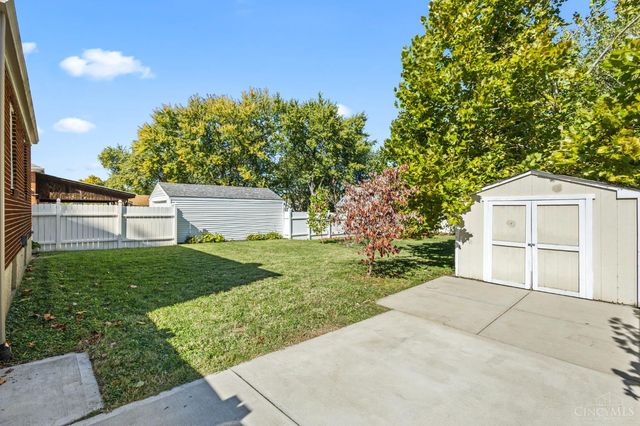 3828 St Johns Terrace, Deer Park, OH 45236